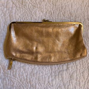 Hobo Clutch